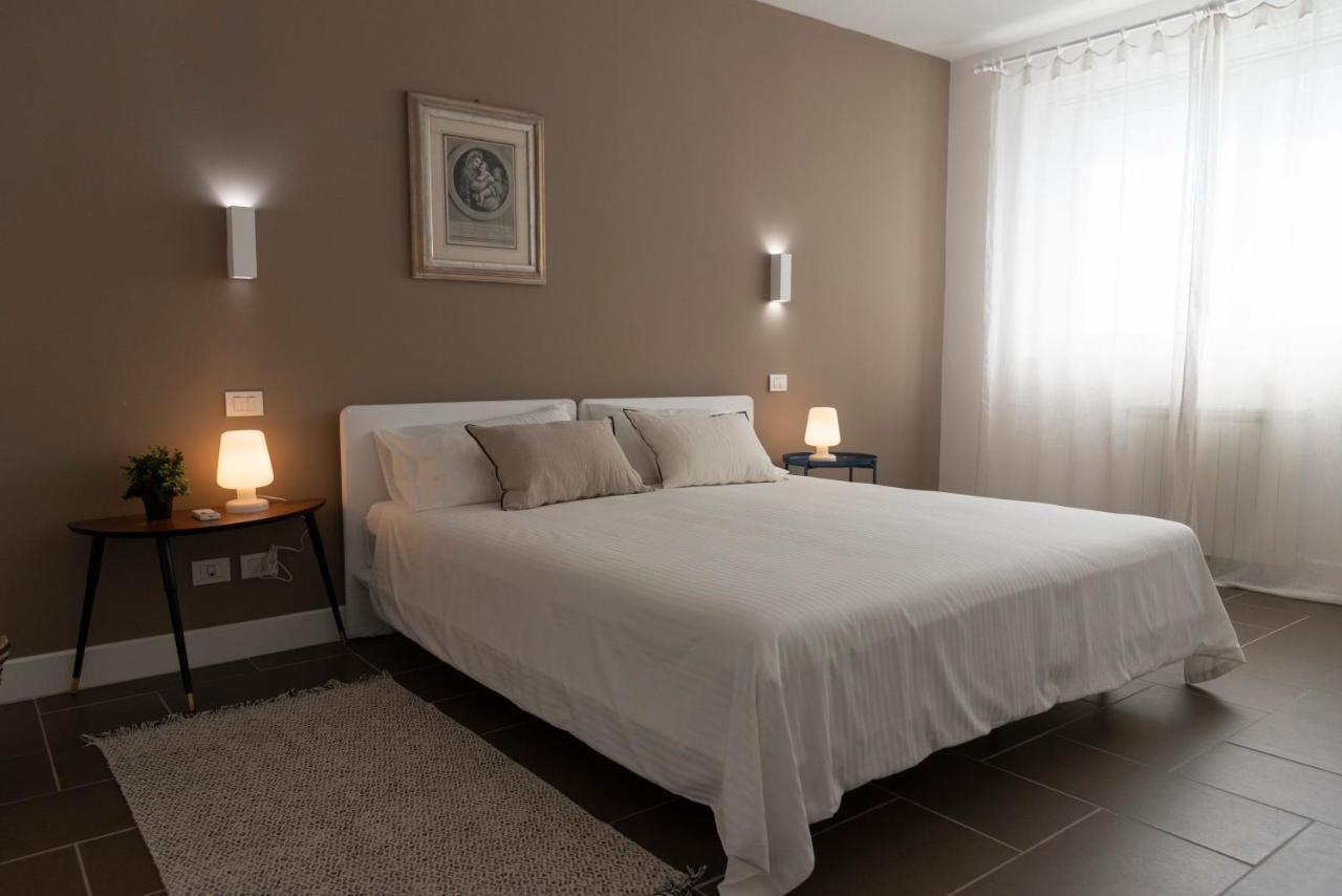 Stardust Guesthouse Аугуста Екстериор снимка