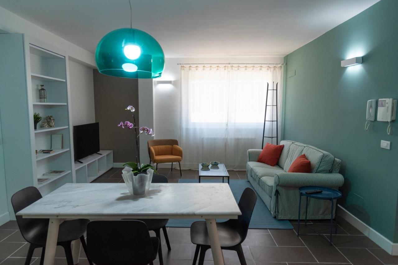 Stardust Guesthouse Аугуста Екстериор снимка