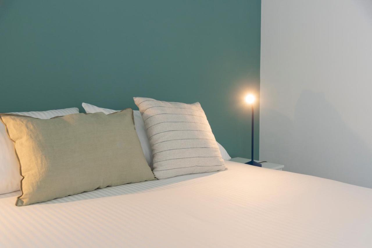 Stardust Guesthouse Аугуста Екстериор снимка