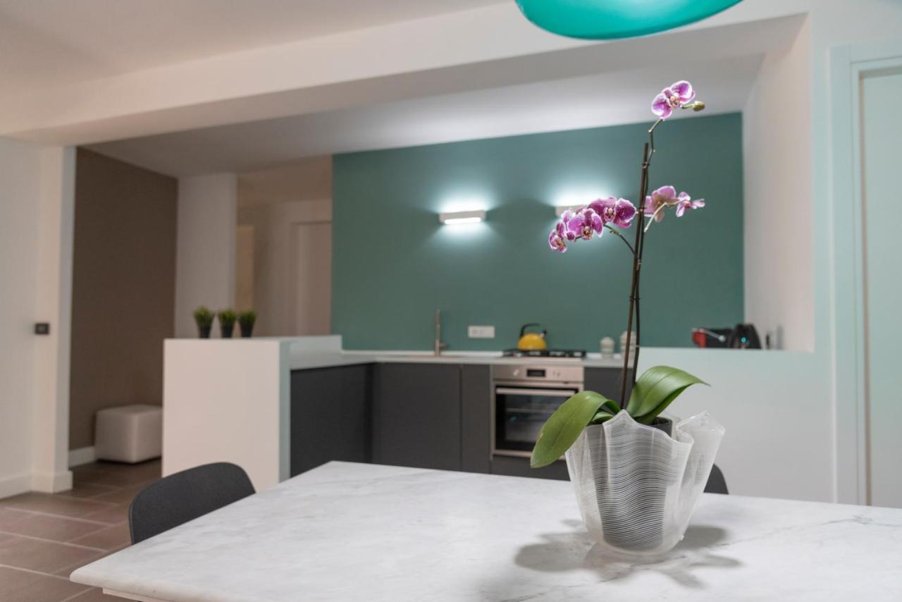 Stardust Guesthouse Аугуста Екстериор снимка