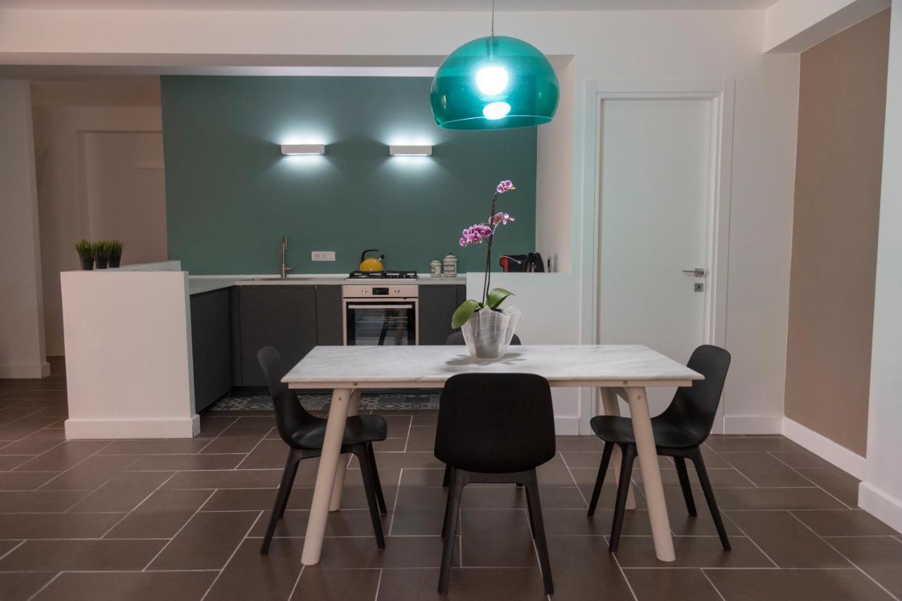 Stardust Guesthouse Аугуста Екстериор снимка