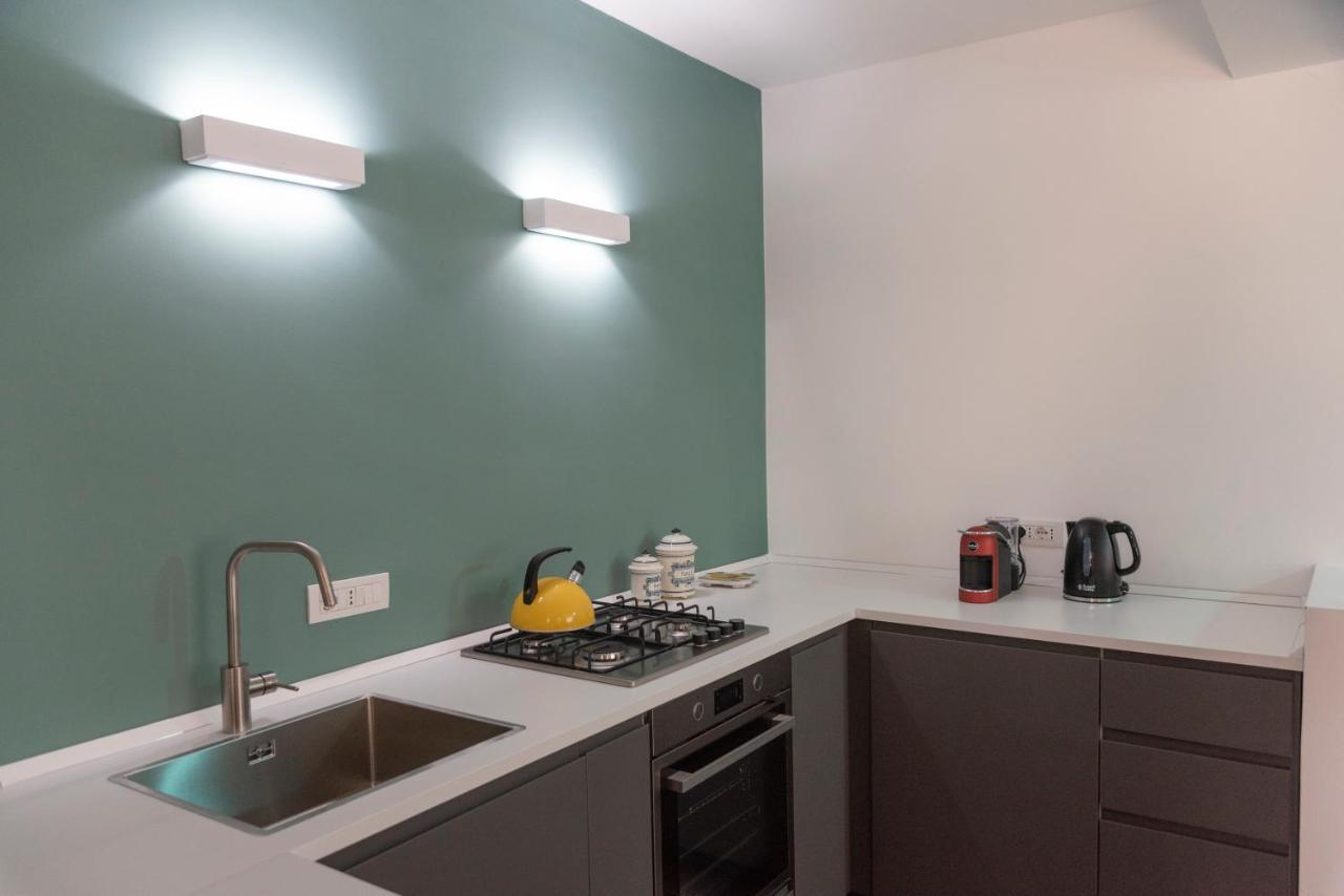 Stardust Guesthouse Аугуста Екстериор снимка